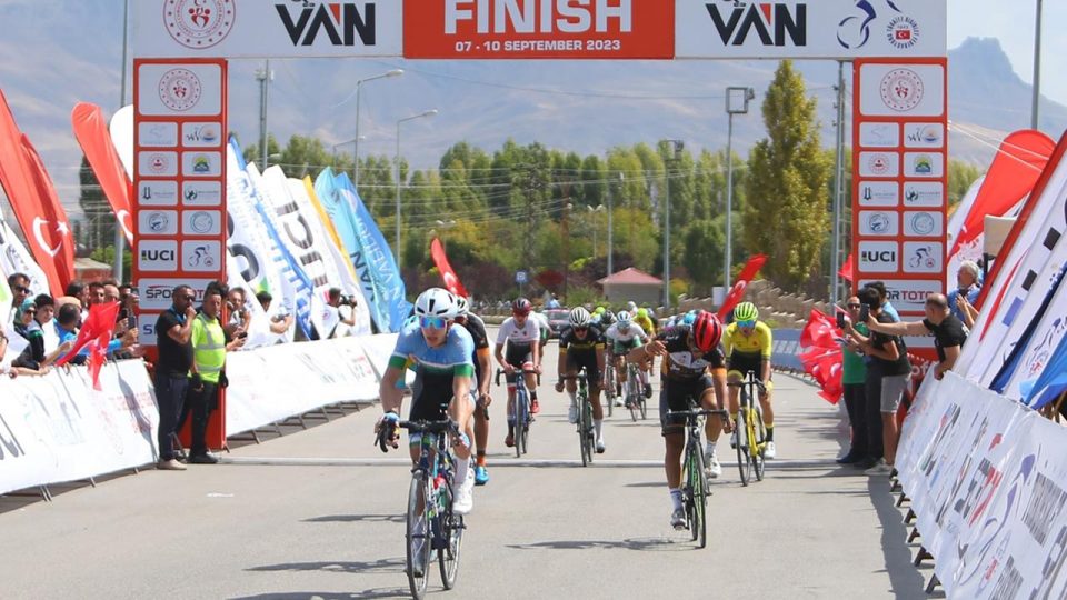 “Tour of Van” uluslararası bisiklet yarışı sona erdi